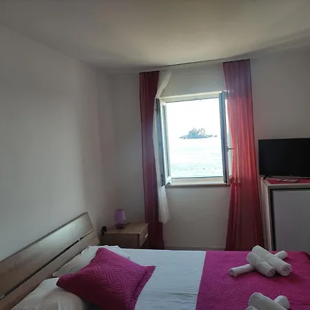 Apartmani More Petrovac Exterior photo